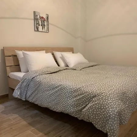 Downtown Jolly * Soluň