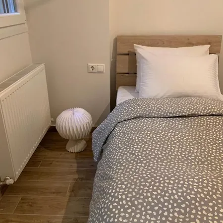 Downtown Jolly Apartment